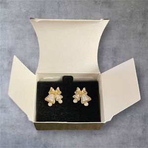 Vintage Avon Gold Tone Bell Earrings